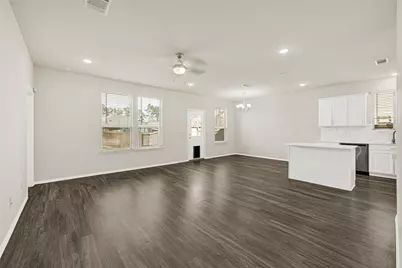 2210 Timberland Country Court, Conroe, TX 77304 - Photo 8