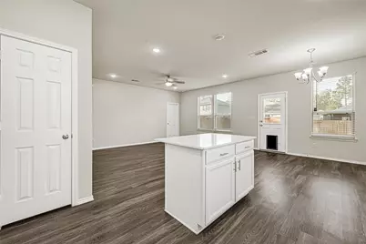 2210 Timberland Country Court, Conroe, TX 77304 - Photo 12