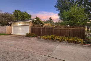 1016 Fleetwood Pl Dr, Houston, TX 77079 - Photo 30