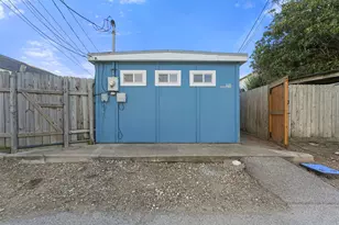 1416 Ave N 1/2, Galveston, TX 77550 - Photo 24