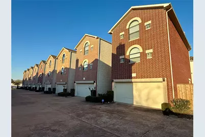 9833 Sandra Ann Court, Houston, TX 77025 - Photo 2
