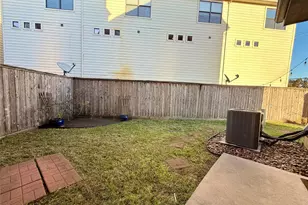 9833 Sandra Ann Ct, Houston, TX 77025 - Photo 26