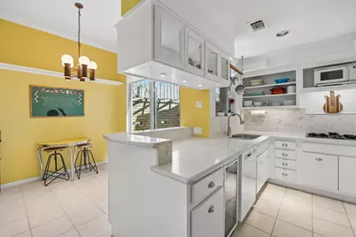 9403 Denbury Way, Houston, TX 77025 - Photo 10
