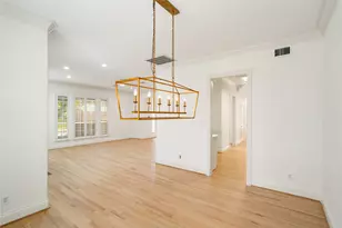 4746 Post Oak Timber Dr, Houston, TX 77056 - Photo 8