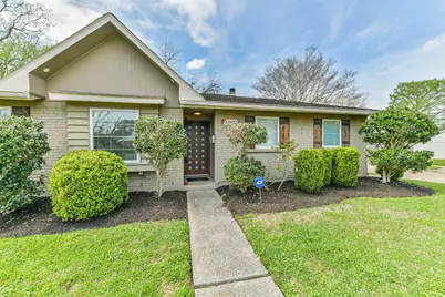 10902 Braewick Drive, Houston, TX 77096 - Photo 2
