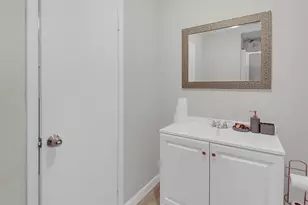 110 S 9th St, Highlands, TX 77562 - Photo 14
