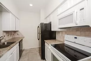 664 Wilcrest Dr, Houston, TX 77042 - Photo 6