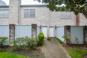 664 Wilcrest Dr, Houston, TX 77042 - Photo 2