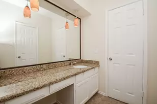664 Wilcrest Dr, Houston, TX 77042 - Photo 10