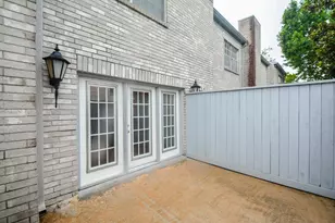 664 Wilcrest Dr, Houston, TX 77042 - Photo 18