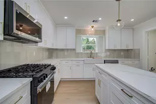 1602 Baker Dr, Tomball, TX 77375 - Photo 12