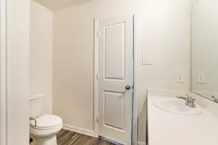 8205 Garfield St, Houston, TX 77029 - Photo 16