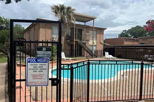 8110 Albacore Dr, Houston, TX 77074 - Photo 2