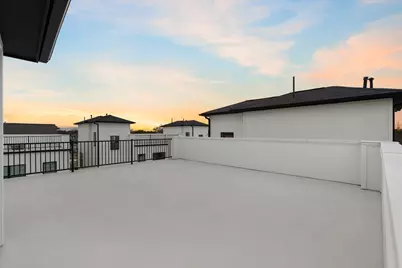 8704 Ojeman Villas Drive, Houston, TX 77055 - Photo 44