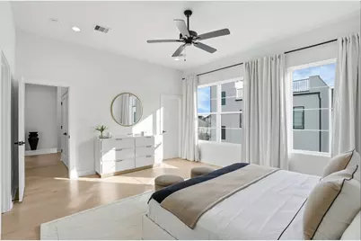 8704 Ojeman Villas Drive, Houston, TX 77055 - Photo 32