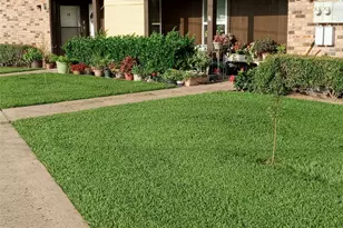 1753 E Henderson Rd, Angleton, TX 77515 - Photo 8