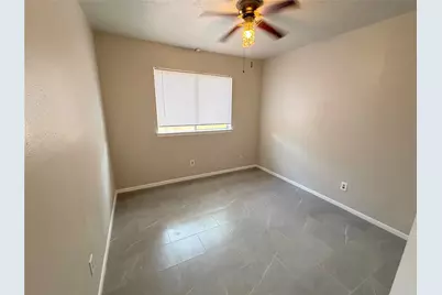 7111 Feather Creek Drive, Houston, TX 77086 - Photo 10