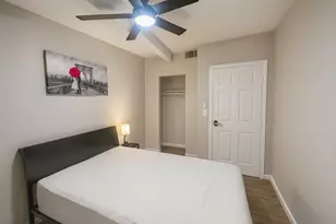 5400 Lotus St, Houston, TX 77085 - Photo 6