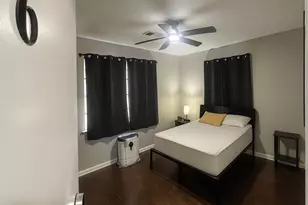5400 Lotus St, Houston, TX 77085 - Photo 10