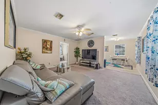 4401 Holt St, Bellaire, TX 77401 - Photo 36