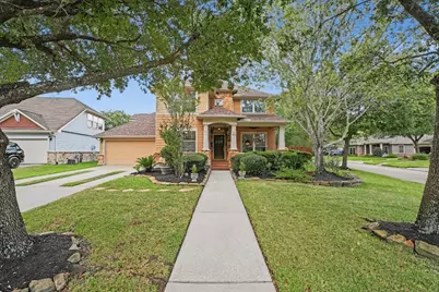 62 W Tapestry Park Circle, The Woodlands, TX 77381 - Photo 2