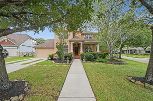 62 W Tapestry Park Cir, The Woodlands, TX 77381 - Photo 2