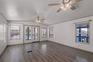 21 Oahu Ct, Point Blank, TX 77364 - Photo 8