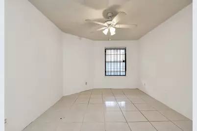 9700 Leawood Boulevard #1205, Houston, TX 77099 - Photo 20