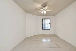 9700 Leawood Blvd, Houston, TX 77099 - Photo 20