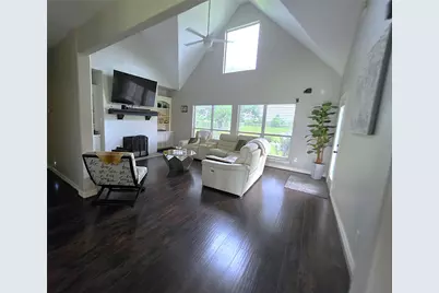 202 Lakeland Circle, Rosharon, TX 77583 - Photo 2