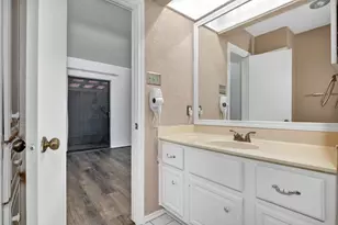 2001 Lakewood Ct, Willis, TX 77318 - Photo 16