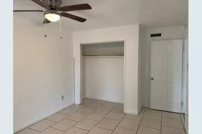 6110 W Ridgecreek Drive, Houston, TX 77053 - Photo 12