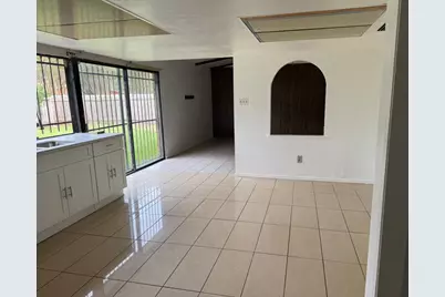 6110 W Ridgecreek Drive, Houston, TX 77053 - Photo 2