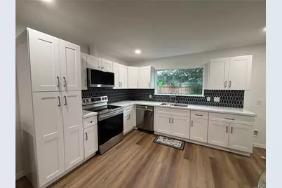 5718 Ricky Street, Houston, TX 77033 - Photo 6