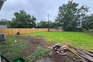 5718 Ricky St, Houston, TX 77033 - Photo 20