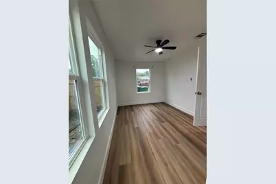 5718 Ricky Street, Houston, TX 77033 - Photo 8