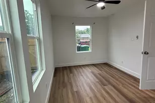 5718 Ricky St, Houston, TX 77033 - Photo 8