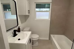 5718 Ricky St, Houston, TX 77033 - Photo 18