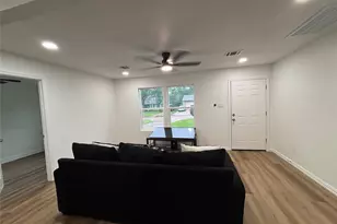 5718 Ricky St, Houston, TX 77033 - Photo 2