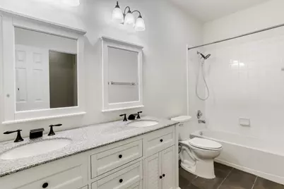 16919 Canyon Springs Lane, Friendswood, TX 77546 - Photo 20