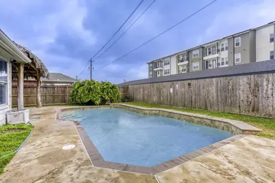 16919 Canyon Springs Lane, Friendswood, TX 77546 - Photo 12