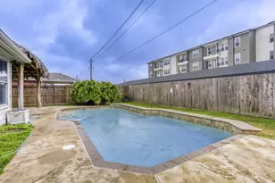 16919 Canyon Springs Ln, Friendswood, TX 77546 - Photo 12