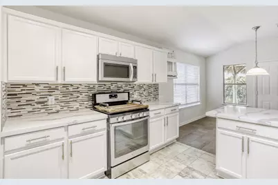 16919 Canyon Springs Lane, Friendswood, TX 77546 - Photo 8