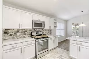 16919 Canyon Springs Ln, Friendswood, TX 77546 - Photo 8