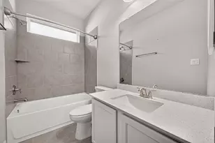 9 W Oaks Dr, Houston, TX 77058 - Photo 40