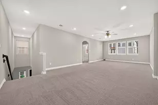 9 W Oaks Dr, Houston, TX 77058 - Photo 36