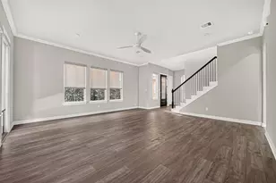 9 W Oaks Dr, Houston, TX 77058 - Photo 14