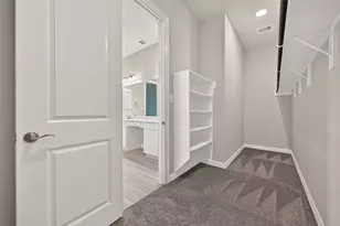 9 W Oaks Dr, Houston, TX 77058 - Photo 8