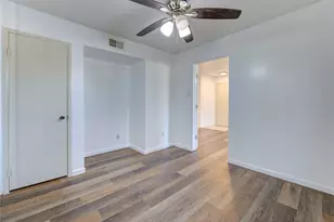 2110 Wilcrest Dr, Houston, TX 77042 - Photo 28