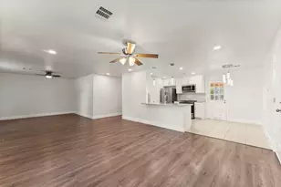 4135 Hill Oak Dr, Houston, TX 77092 - Photo 6